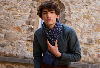 Écharpe Fine en Laine Navy Motif flou imprimé blanc