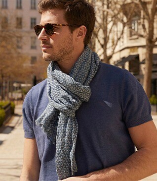 Chèche lin coton Bleu motif triangles bleu ciel