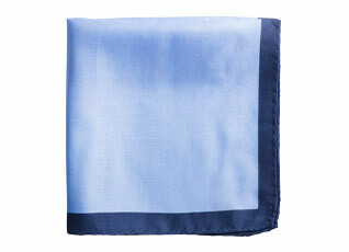 Pochette costume en soie Bleu ciel à bordure Marine