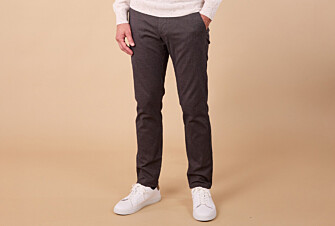 Pantalon chino homme à chevrons chocolat - JORDEN II