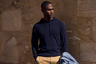 Pull homme à capuche marine en laine d'agneau - HOODRICK