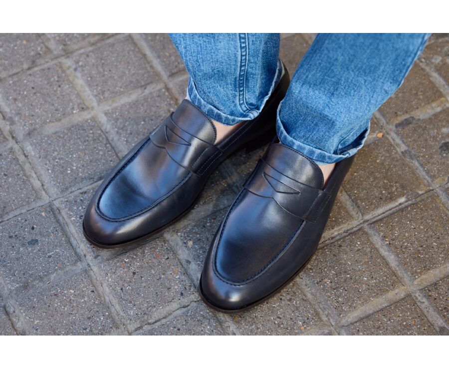 Mocassin pour Homme cuir Navy Patiné - DERYBROOK