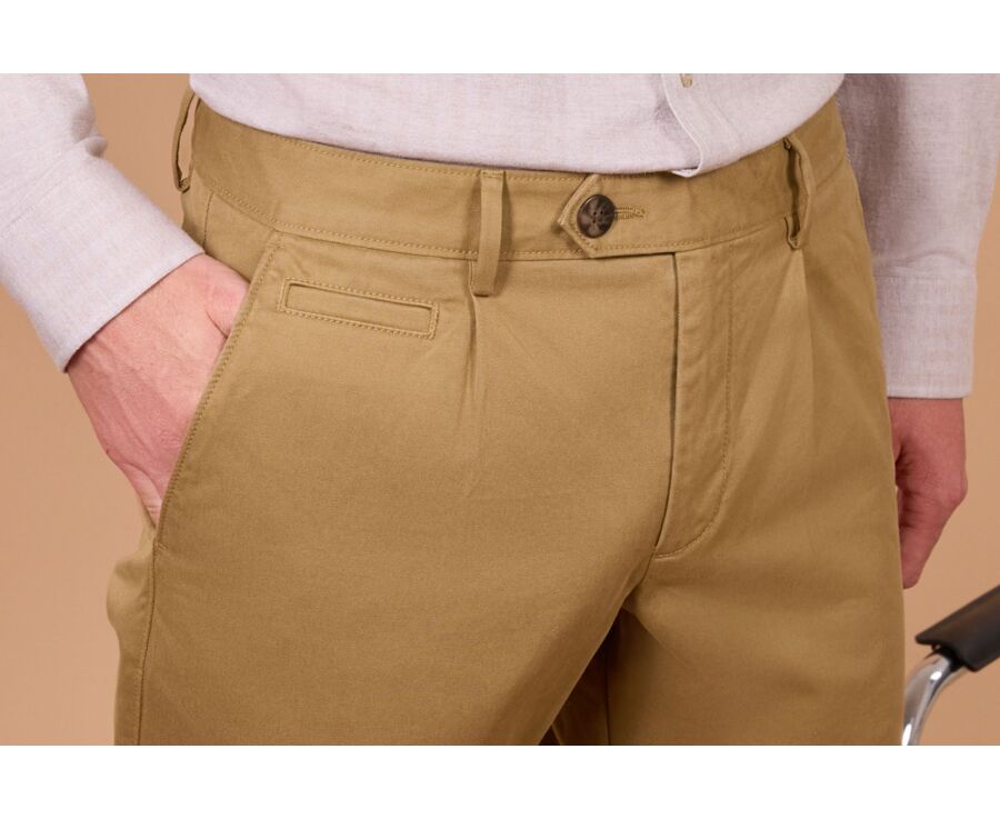 Pantalon chino homme camel foncé à pince en twill - KAYNAN