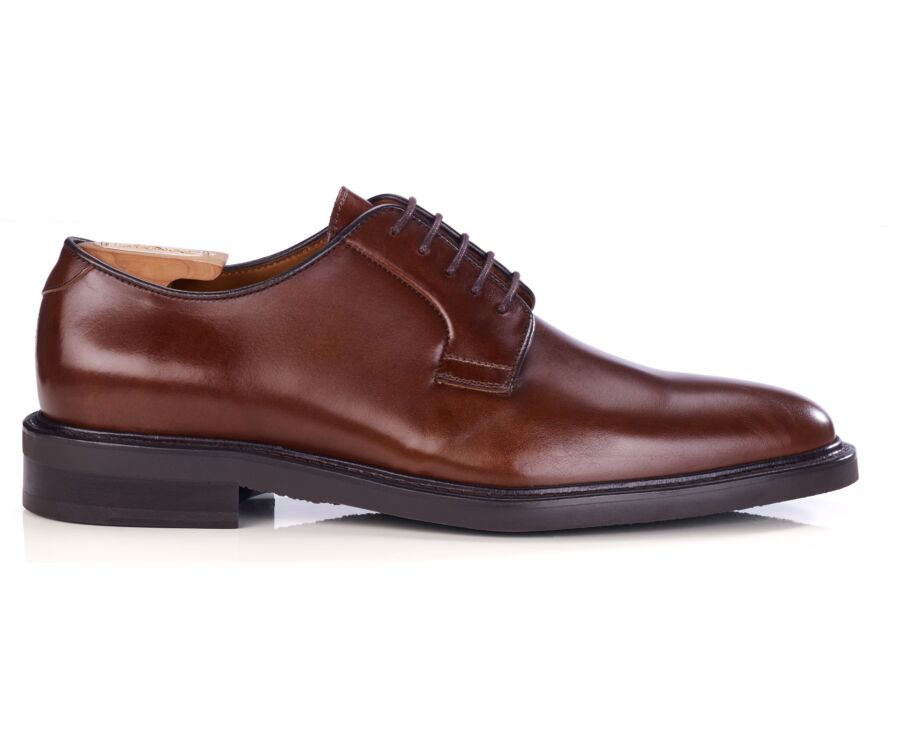 Derby homme en veau italien patiné châtaigne - FLEMINGSTON GOMME