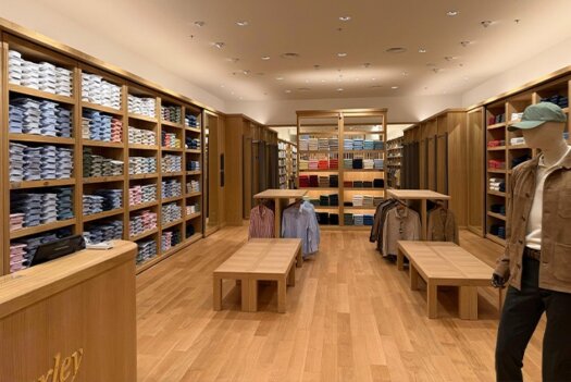 Intérieur boutique Bexley espace lumineux prêt-à-porter homme