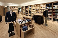 Intérieur de la boutique Bexley Rives d'Arcins, chaussures et vêtements homme
