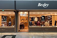 Fachada de la tienda Bexley en Val d’Europe – Escaparate con zapatos, abrigos y trajes