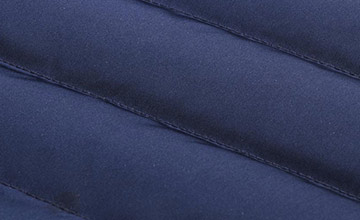 Tissu deperlant effet peau de pêche et duvet d'oie blanche