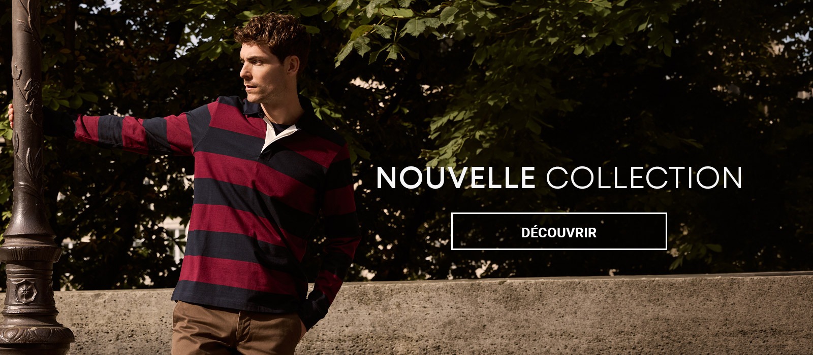 Homme portant un blouson marron sur un pull assorti