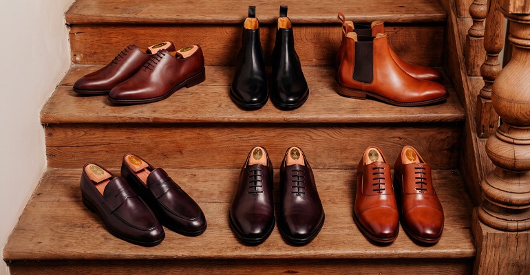 Chaussures de ville homme en cuir marron, derbies et mocassins