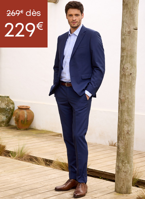 Costume bleu fonce deux pièces pour un look formel sophistiqué