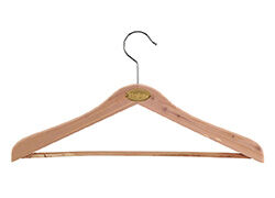 Set of 2 Hangers Red Cedar